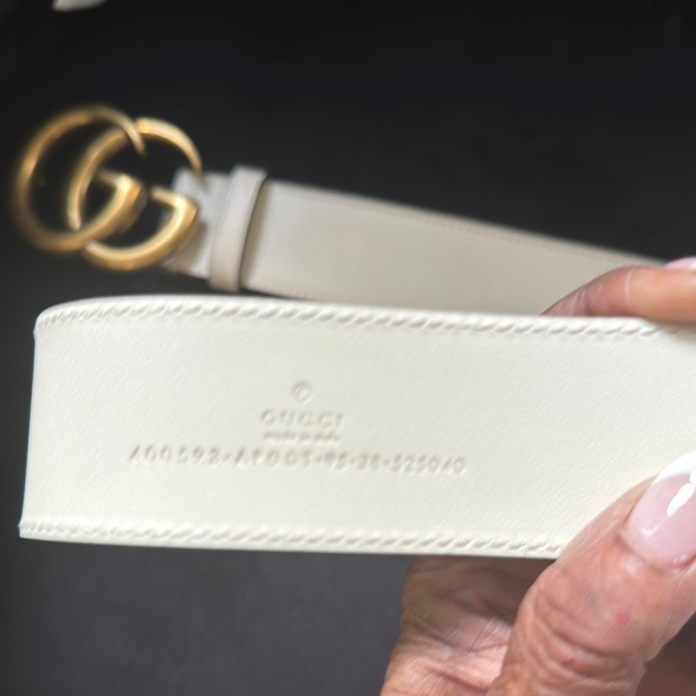 Gucci Cream Leather Belt with Gold Buckle. This belt is 🔥like new. - Picture 6 of 6
